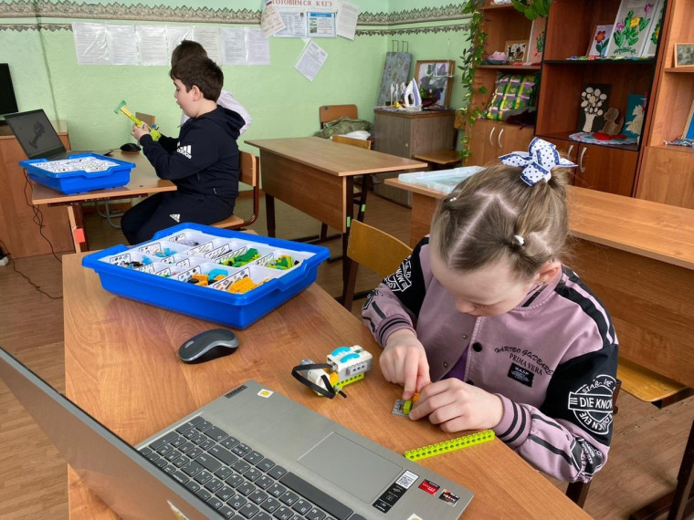 Робототехника "Гоночная машина".